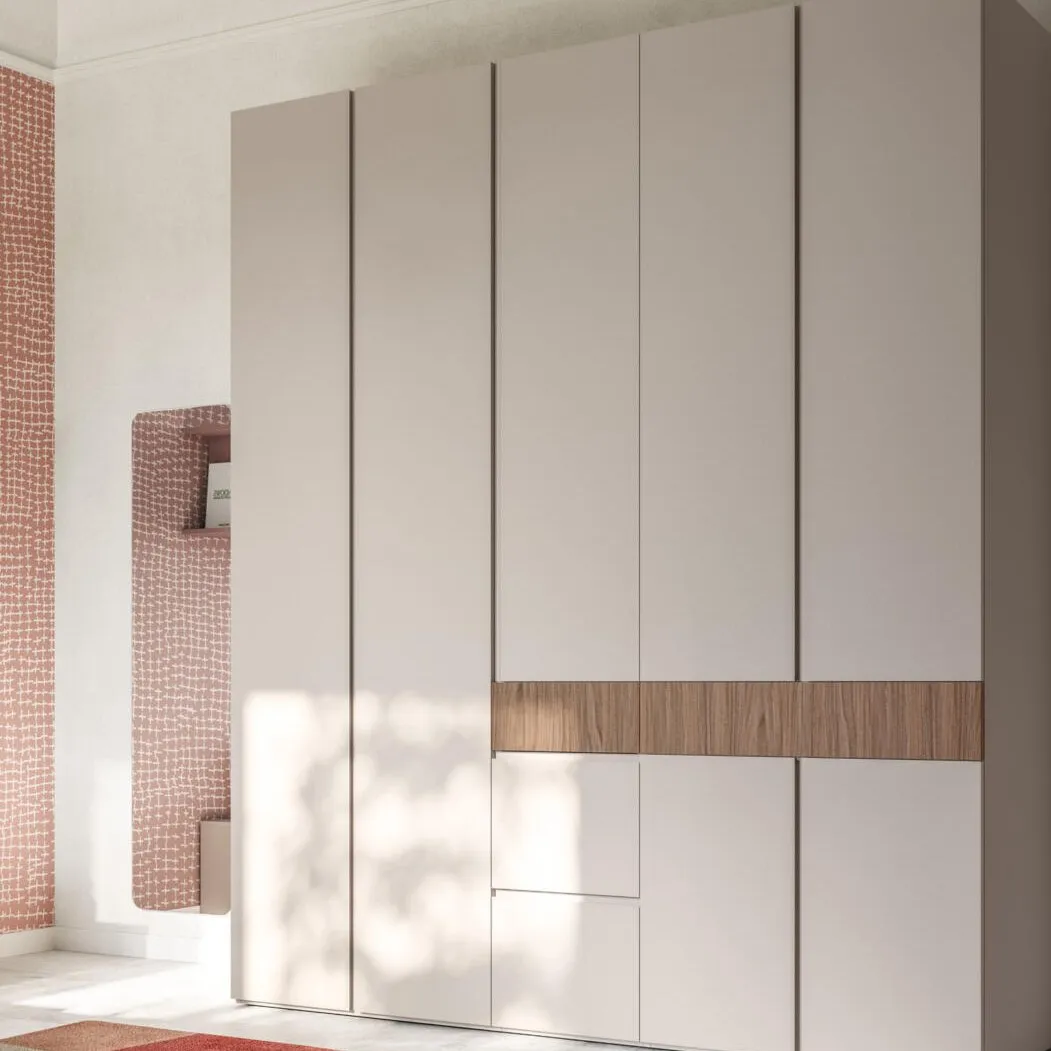 Armadio grigio tortora con inserto legno