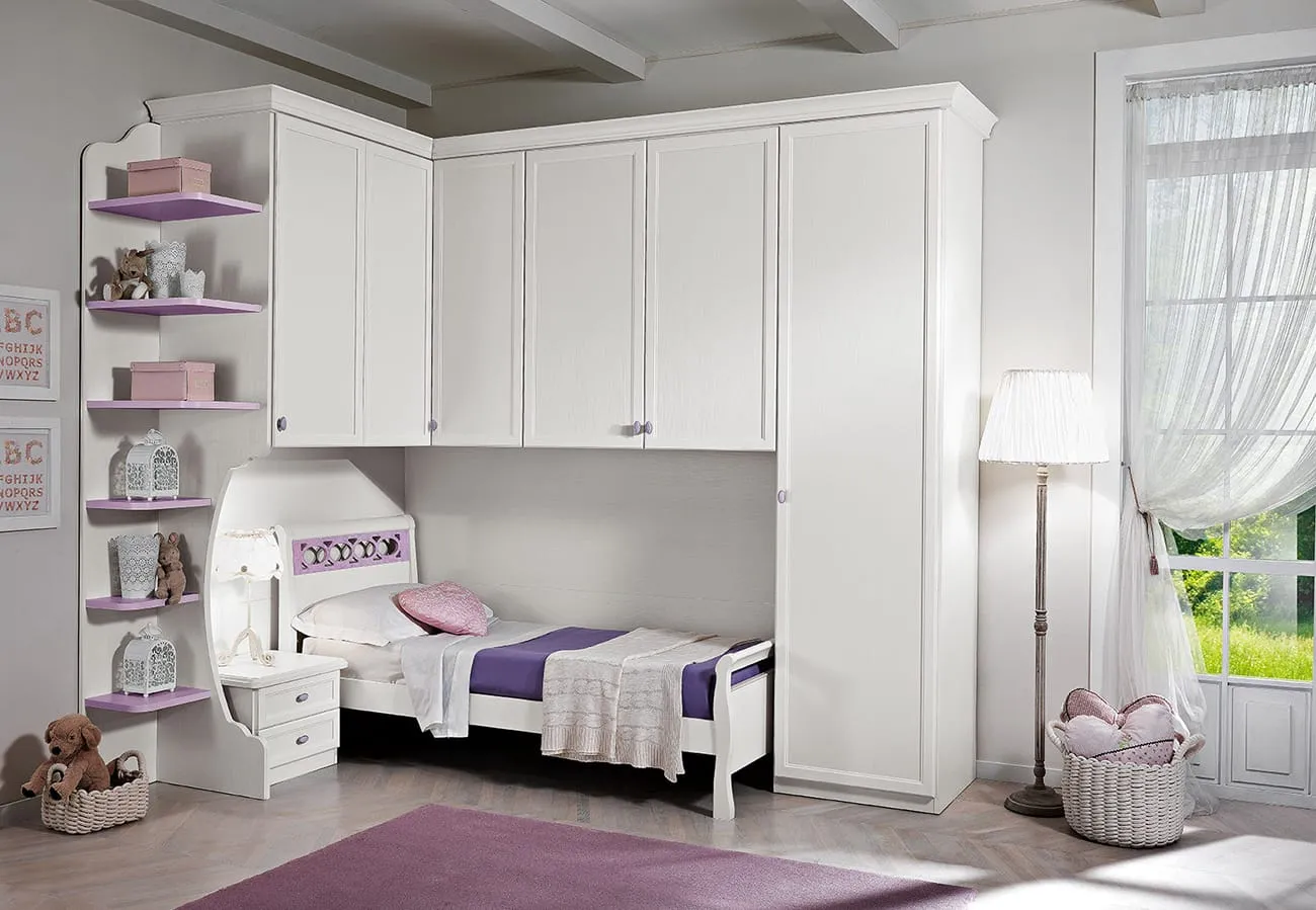 Cameretta grigio azzurro con scrivania e libreria